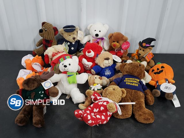 Lot 58-40477 - Lot of Assorted Stuffed Animals