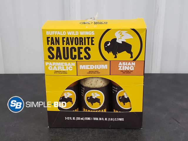 Lot 58-60978 - Buffalo Wild Wings Fan Favorite sauces -- (2) Medium (1) Parmesan Garlic - unopened