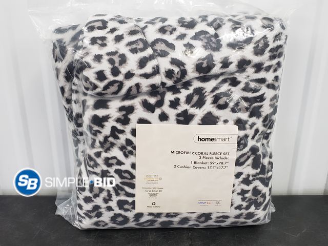 Lot 58-68545 - Home Smart Microfiber Coral Fleece Set - 1 Blanket and 2 Cushion Covers - New