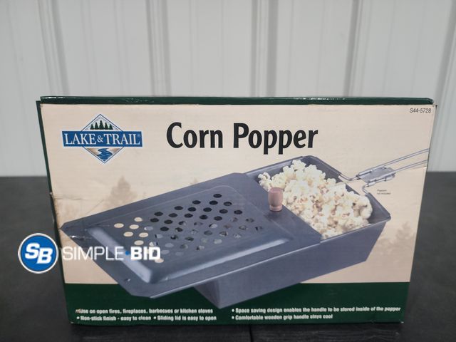 Lot 58-28454 - New Lake and trail Corn popper - use on open fires, fireplaces, barbecues and kitchen stoves