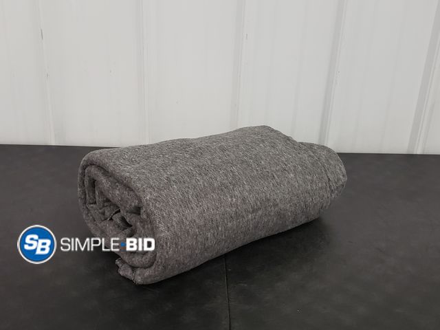 Lot 58-67845 - Mainstays Blanket, TWIN XL 100% Polyester Grey