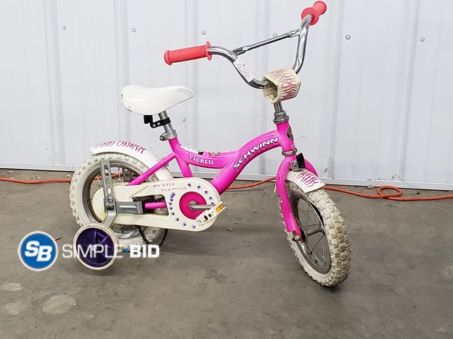 Lot 58-72425 - Schwinn Pink Tigress Kids bike with Training Wheels