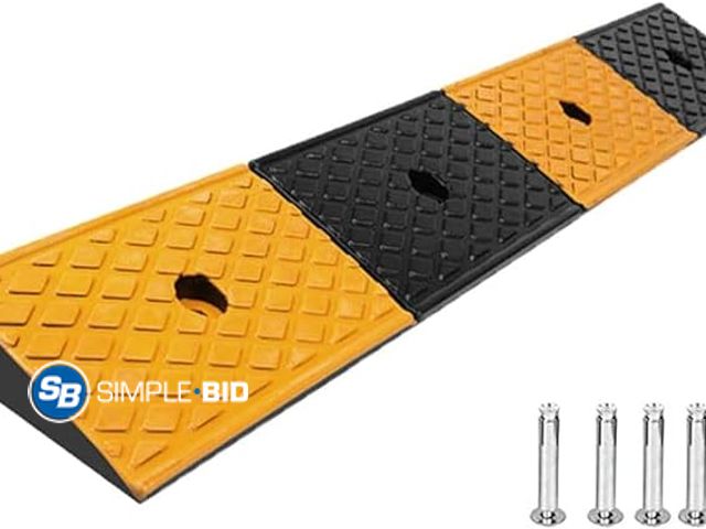 Lot 58-33056 - Nisorpa 2" Rise Rubber Curb Ramp Heavy Duty Vehicle Loading Ramps, Load Capacity 10 Ton, 39.3 X 5.9 ...
