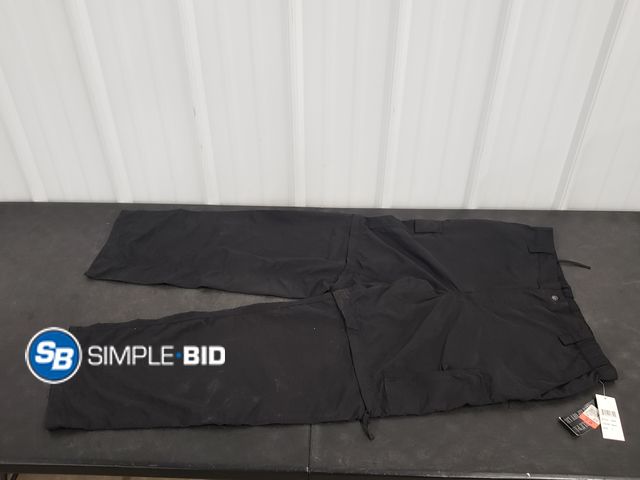 Lot 58-67360 - Canyon Creek Zip Off Pants - Size L - NWT