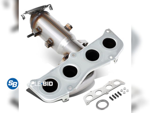 Lot 58-31706 - New DNA Motoring OEM-CONV-035 For 2002 to 2006 Toyota Camry 2.4L Solara OE Style Catalytic Converter...