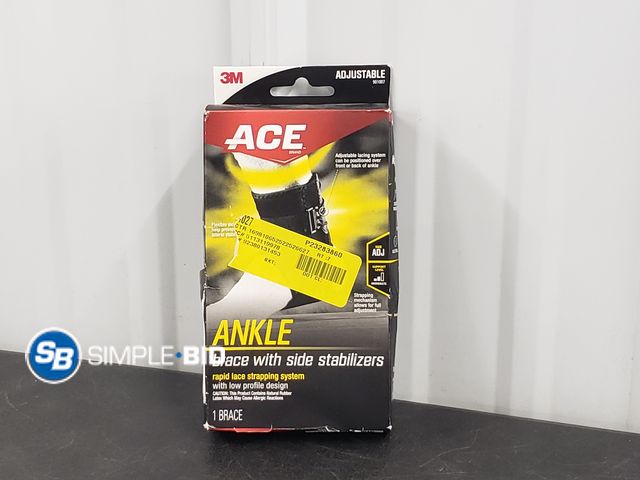 Lot 58-52153 - Ace Ankle Brace with Side Stablizers