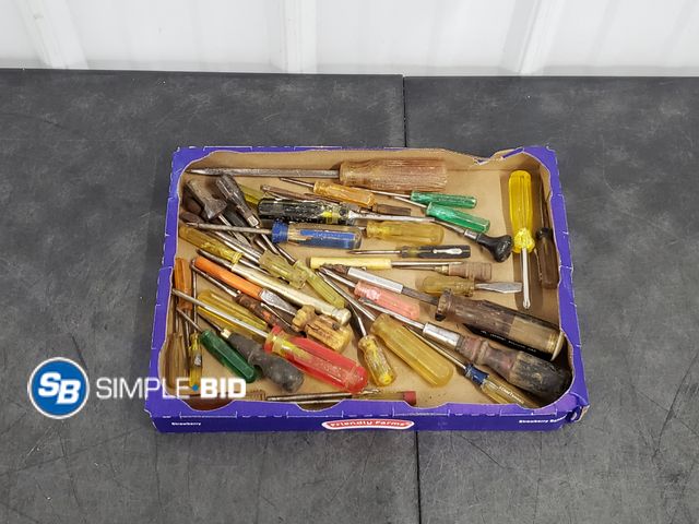 Lot 58-81136 - Box of Various Screwdrivers