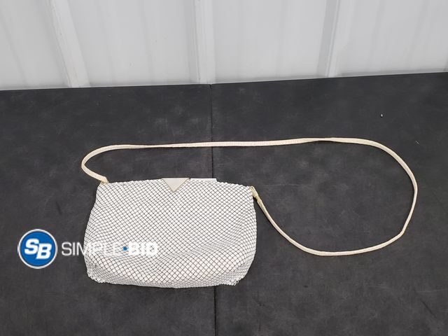 Lot 58-57597 - White sparkly Purse