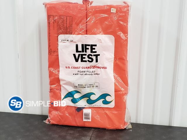 Lot 58-77555 - Life Vest - Us Coast Guard Approved - Foam Filled will not absorb Water - AY2 Adult