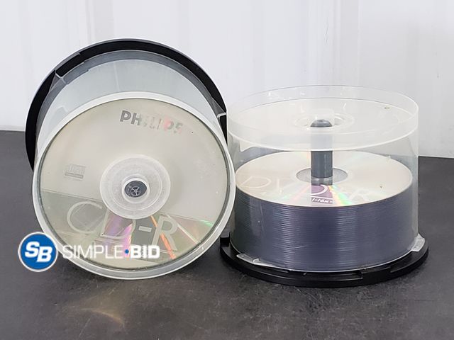 Lot 58-70376 - Lot of DVD + CD Recorables