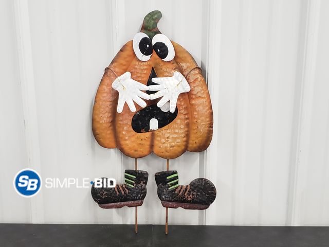 Lot 58-73905 - Metal PUMPKIN (funny) Yard decor