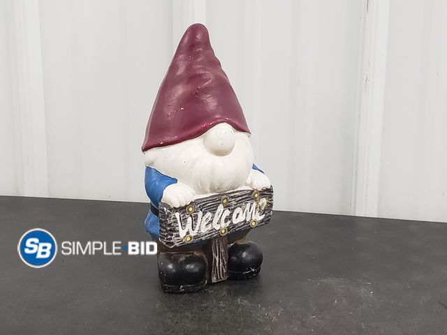 Lot 58-80030 - GNOME! Solar powered outdoor Garden Decor - WELCOME