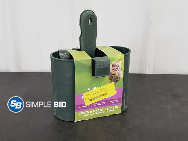 Lot 58-63405 - Cat Litter Box Dust Pan &amp; Broom