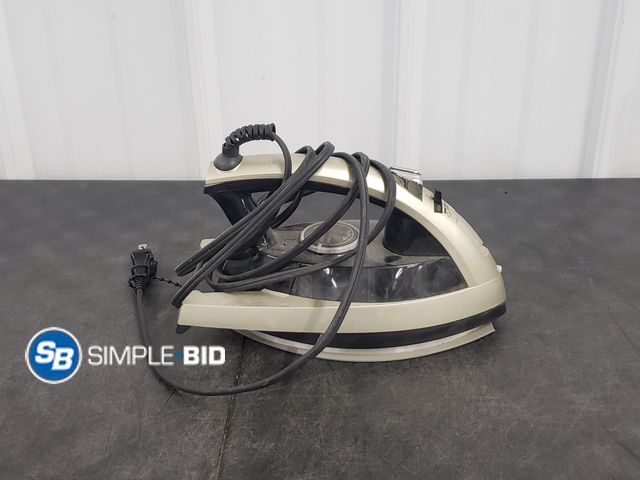 Lot 58-73615 - Panasonic Clothes Iron - Used