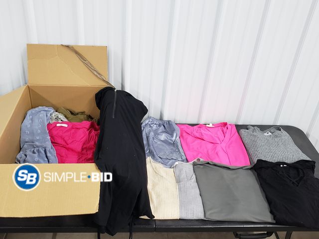 Lot 58-77676 - CLOTHING! Lot of Women's Clothing - Variety of styles and sizes (range from 1XL/2XL) - lightly worn ...