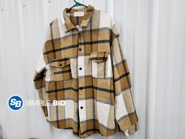 Lot 58-60461 - Women's Flannel Shirt - SIZE XL - in good condition