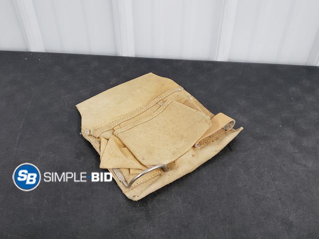 Lot 58-56773 - Leather Belt Tool Pouch