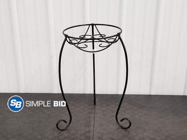 Lot 58-84390 - 21" Tall Metal Plant Stand