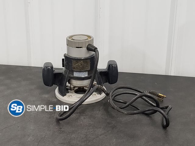 Lot 58-75743 - Handheld Router, Woodworking Tool - Used