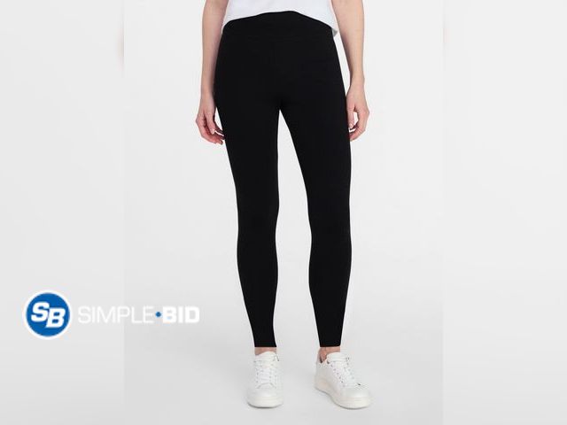 Lot 58-72176 - New Time and Tru Women's Capri Leggings SIZE L