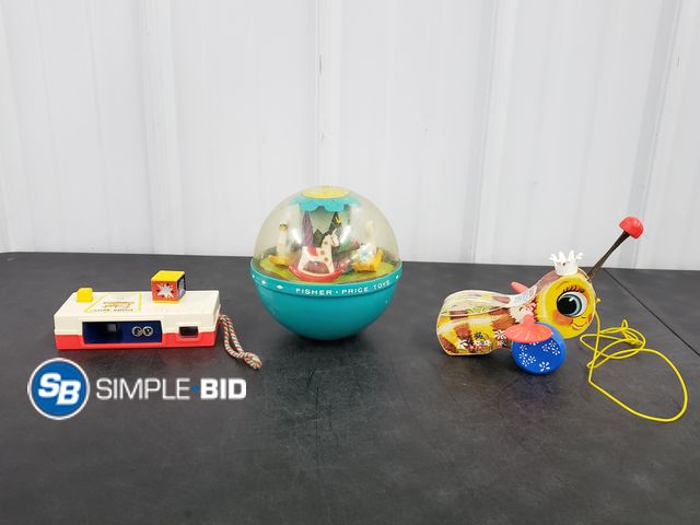 Lot 58-67786 - Lot of Vintage Fisher price Toys -- including Vintage 1974 Fisher Price Pocket Camera 464 Red Cream ...