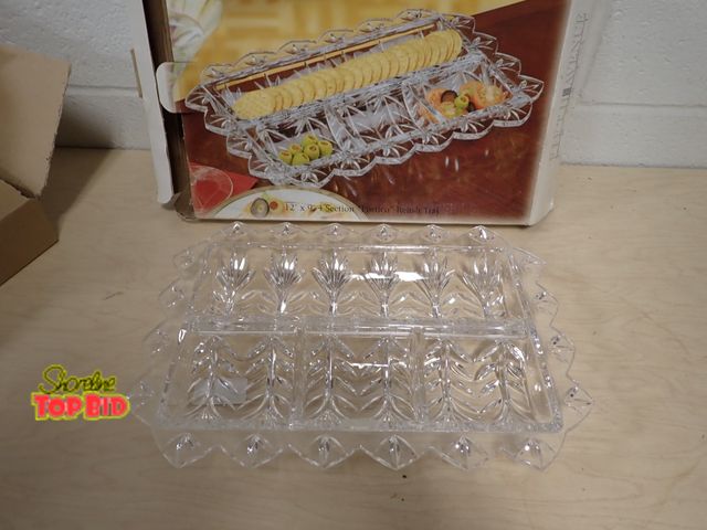 Lot 59-41250 - Vintage Heavy Duty Fifth Avenue Crystal Relish Tray - Excellent Condition