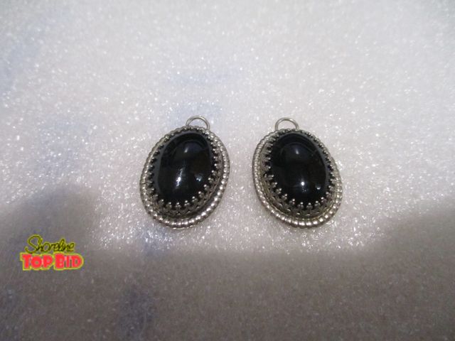 Lot 59-80009 - sterling onyx Earrings