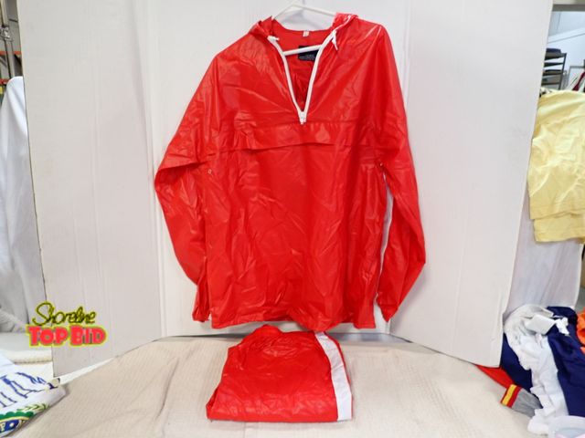 Lot 59-45162 - New Old Stock Vintage 1980s - 1990s Jaguar 100% Nylon Running Suit Size Large