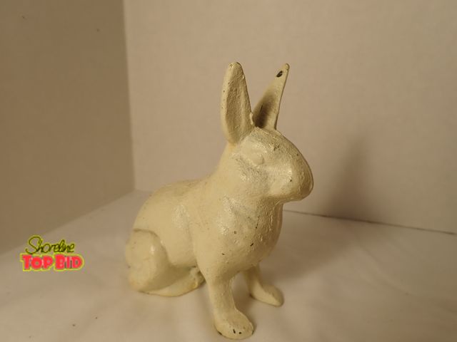 Lot 59-20078 - Cast Iron Rabbit, Early 20th Century Americana, circa 1910s to 1920s, 4 1/2" tall