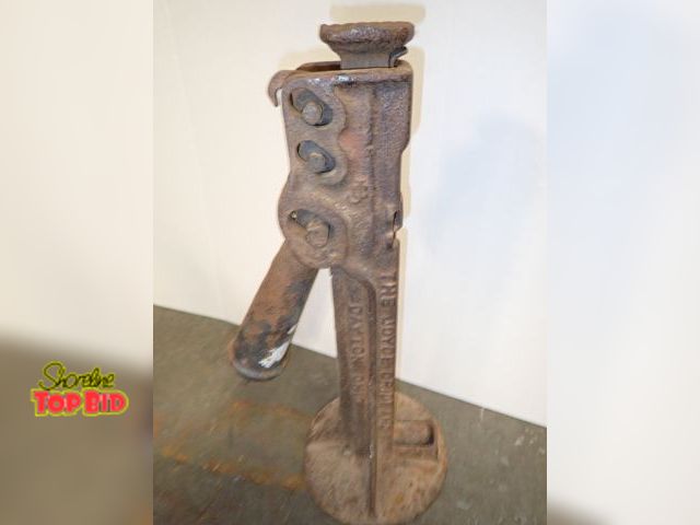 Lot 59-14425 - Antique Joyce Railroad Jack, Dayton Ohio Ratchet-Lever System, Working, Rusty Gold, 22" tall