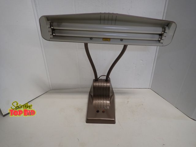 Lot 59-14308 - Vintage Dazor Model 1000, Classic Piece of Mid-Century Design. Produced in 1940s and 1950s. Airplane...