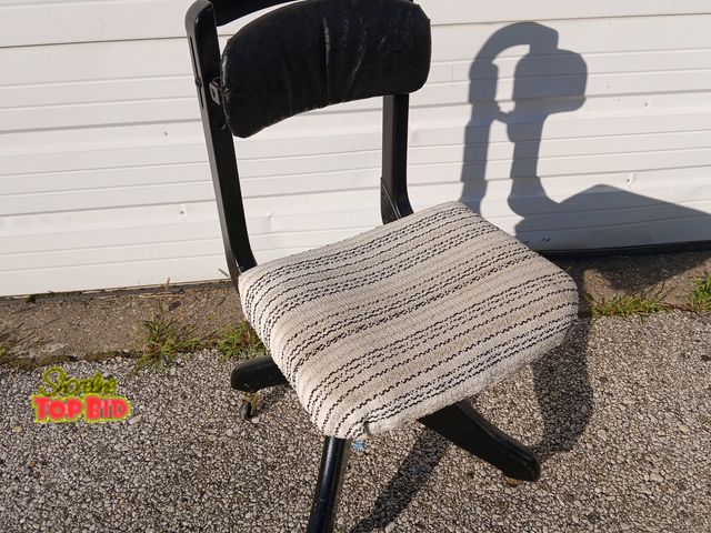 Lot 59-71008 - Vintage Mid Century Swivel Office Chair Rolling Caster Industrial Steno Chair