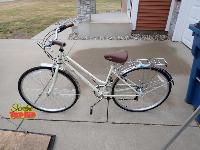 Lot 59-10926 - Schwinn Ladies 7-Speed, Like New, Lightly Used