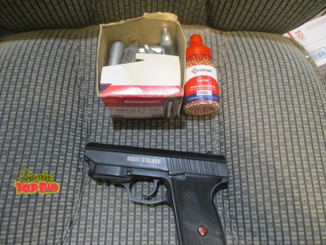 Lot 59-92036 - night stalker BB gun with bbs and gas