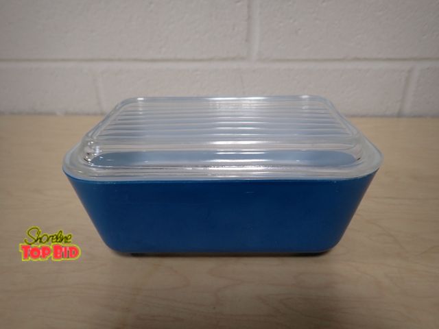Lot 59-13059 - Pyrex Blue Refrigerator Dish with Lid