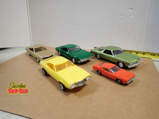 Lot 59-20080 - 5 Vintage Promo Cars (4) 8" Cars, (1) 5"
