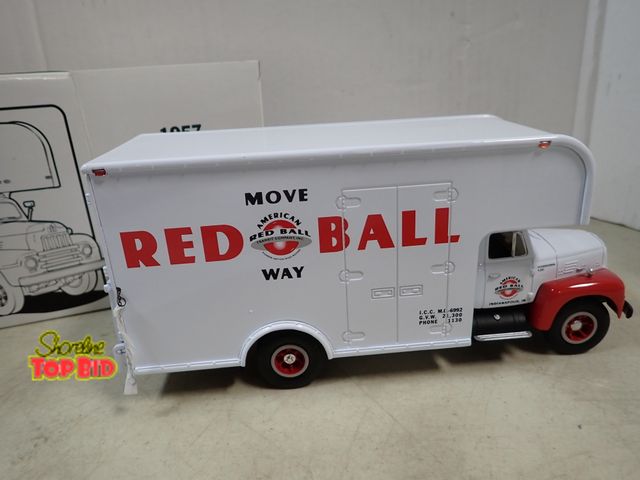 Lot 59-41852 - 1957 international R-200 moving van die cast