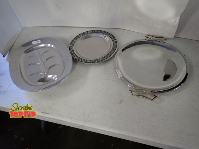 Lot 59-51024 - Serving Platters
