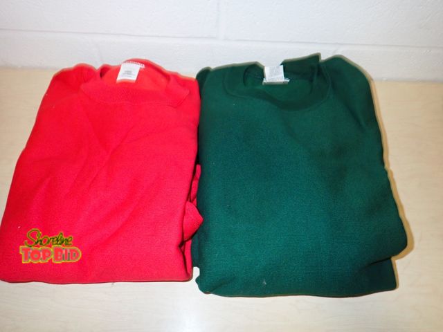 Lot 59-45113 - New Old Stock Medium Sweatshirts