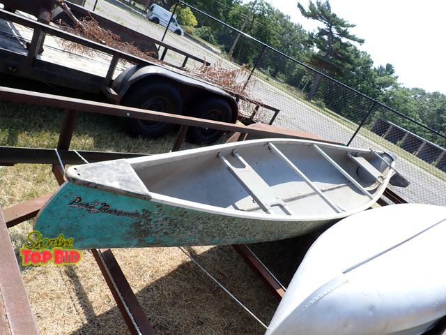 Lot 59-38279 - 15-foot Fiberglass 2-Seater Canoe Pere Marquette, Needs Cleaning Canoe
