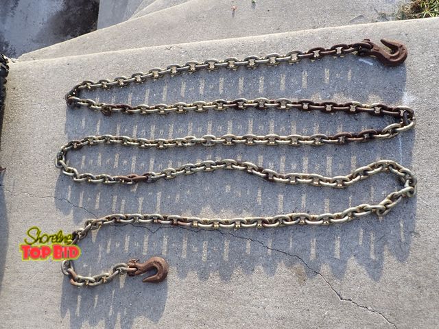 Lot 59-21447 - 15-ft Tow Chain with 2 Hooks 1 1/2" Links Hardened Steel