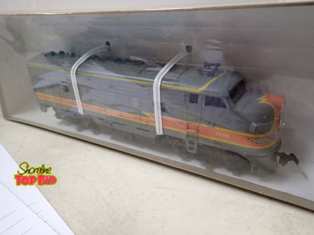 Lot 59-41766 - Athearn HO Milwaukee super geared RTR