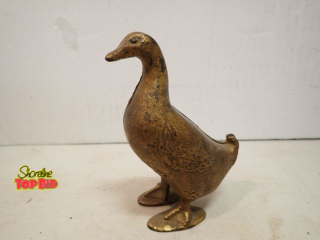 Lot 59-14445 - Antique Cast Iron "Large Goose" Still Bank by A.C. Williams circa 1920, 5" tall