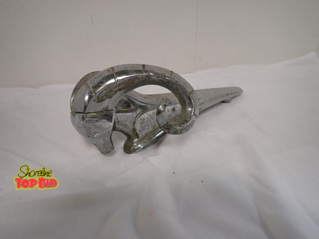 Lot 59-10186 - 1953-54 Dodge Ram Head Ornament 9" x 5" width