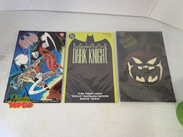 Lot 59-51035 - 3 Batman Comic Books