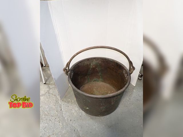 Lot 59-10248 - Antique Copper Cauldron or Kettle, likely dating from 19th to early 20th century, hand-hammered or h...