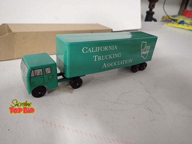 Lot 59-43352 - Ralstoy Cast Tractor &amp; Trailer Semi C.T.A. 9" long Broken Tip on Hitch