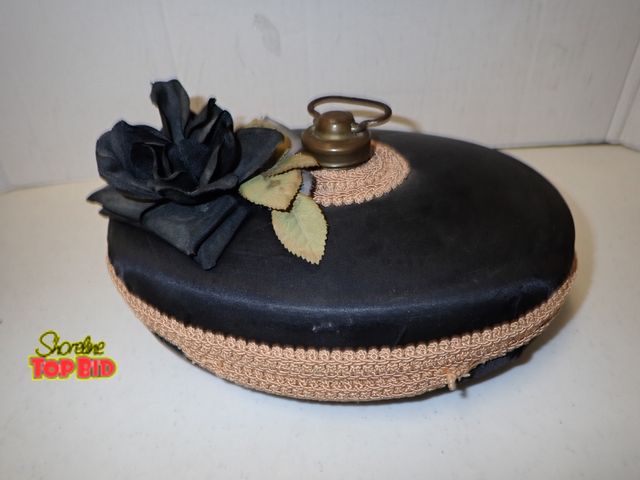 Lot 59-21071 - Antique Brass Hot Water Bottle and Bed Warmer circa 1890s to 1910s. Victorian to Edwardian Era, deco...