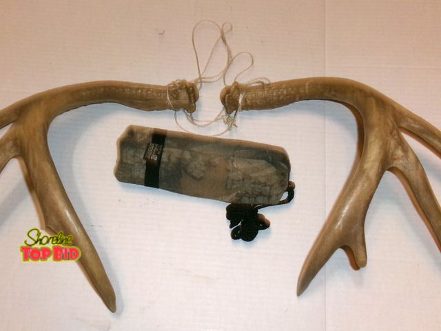 Lot 59-74547 - Hunters Lot - Rattling Horns &amp; Hunters Specialties Rattling Bag.