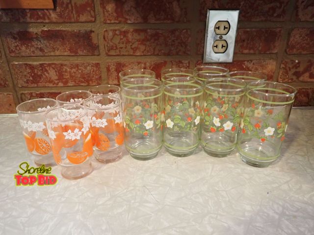 Lot 59-43546 - Set of 8 Corelle Strawberry Sundae 12 oz. Tumblers and 5 Vintage Anchor Hocking Orange Juice Glasses